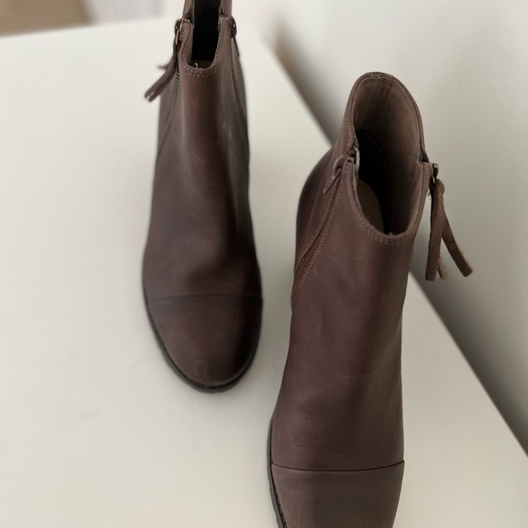 Clarks Verona Trish Taupe Leather Womens - Picture 4 of 8